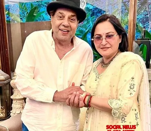 Dharmendra meets his ‘lovely co-star’ Jaya Prada: ‘Extremely happy to see them’