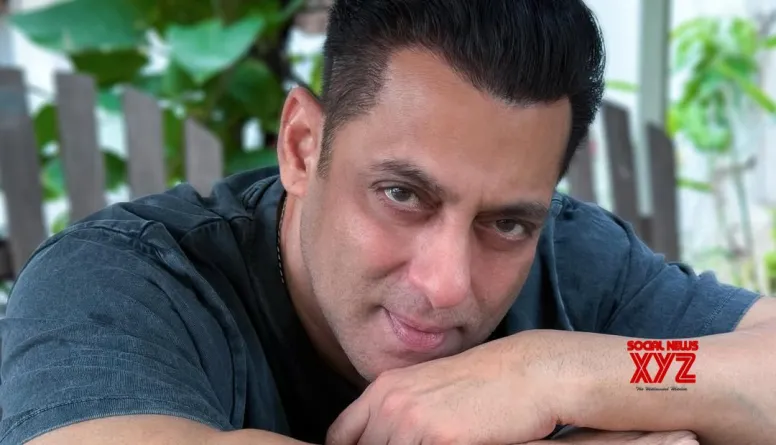 Salman Khan wishes ‘Eid Mubarak’ with a dapper pic