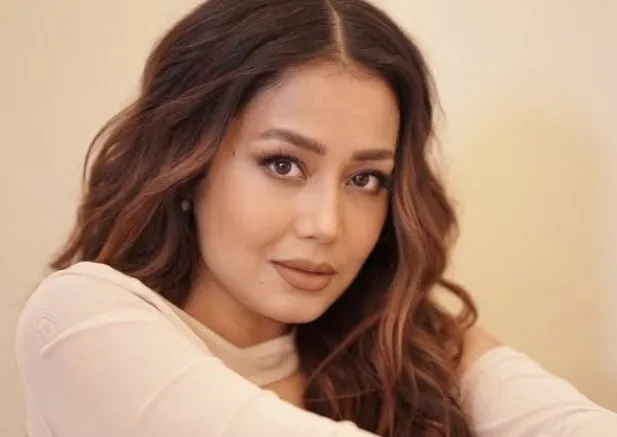 Neha Kakkar has a blast on the sets of ‘Pati Patni Aur Panga’ with Abhishek & Isha