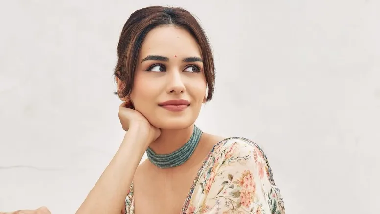 Manushi Chhillar wishes Happy Birthday to her ‘coolest dad & forever guide’