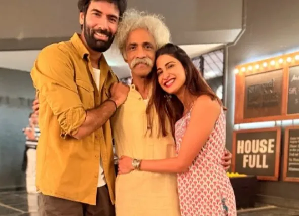 Aahana Kumra celebrates 14 years of ‘Sir Sir Sarla’, calls theatre her truest joy